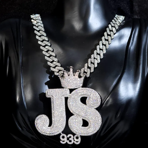 จี้เพชรโมอิสซาไนต์ JS 939 เงินแท้ 925 สไตล์ฮิปฮอป ปรับความยาวได้ จี้รูปมงกุฎ ตัวอักษรหรูหรา ของขวัญสำหรับทุกเพศ เครื่องประดับ - Product Image 4