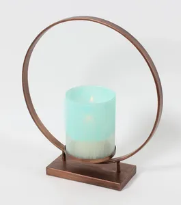 Candelabro Contemporáneo Hecho a Mano con Diseño Artístico de Metal Forjado, Portavelas de Estilo Antiguo para Decoración Clásica del Hogar - Product Image 2