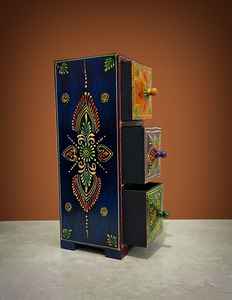 Caja de Joyería de Madera Nirmala Handicrafts, Artesanal, con Relieve, Pintada a Mano, con Esmalte, 3 Cajones, Decorativa, Regalo de Boda - Product Image 2