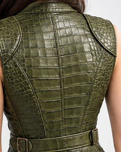 เสื้อกั๊กหนังลายนูนสีเขียวสำหรับผู้หญิง คอวี ปิดด้วยซิป - Product Image 3