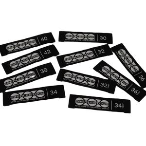 Etiquette de taille tissée recyclée personnalisée Etiquette de cou damassée haute densité pour vêtements d'extérieur Vêtements Pays de fabrication Etiquette de pantalon design - Product Image 1