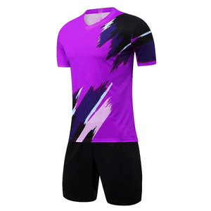 Ensemble de maillots de football unisexes personnalisés blancs à manches courtes, col en V, imprimés, respirants, imperméables, antibactériens, en polyester, uniforme pour tous - Product Image 2
