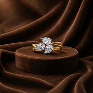 Anillo de Compromiso de Tres Piedras con Corte de Pera para Mujer, Certificado GRA, Anillo de Moissanita, Oro Amarillo Vermeil, Banda Vintage para Boda - Product Image 1