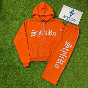 ชุดวอร์มสไตล์ยูนิเซ็กซ์ Styliro เสื้อฮู้ดมีซิป กางเกงขายาว ประดับเพชร พิมพ์ลายตัวอักษร สตรีทแวร์ สำหรับฤดูใบไม้ร่วง - Product Image 1