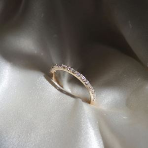 Anillo de Moissanita con Banda de Piedras Alternativas, Plata de Ley 925, Lujoso, para Boda, Compromiso, Fiesta, Aniversario, Minimalista, Apilable - Product Image 2