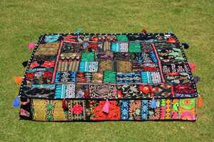 Cojín Decorativo de Estilo Clásico Indio, 100% Algodón Hecho a Mano, Diseño Floral Banjara con Parches Ecológicos, Extraíble y Lavable - Product Image 3