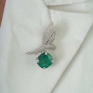 Broche de Pájaro Volador con Esmeralda Zambiana y Diamantes, de Alta Calidad y Lujo, Precio al por Mayor, para Bodas y Fiestas, Oro Blanco K14, Joyería Fina - Product Image 2