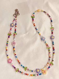 Elegante Cordón Bordado a Mano con Cuentas, Diseño Moderno de Bordado con Cuentas, Forma Personalizada para Bodas y Fiestas - Product Image 1