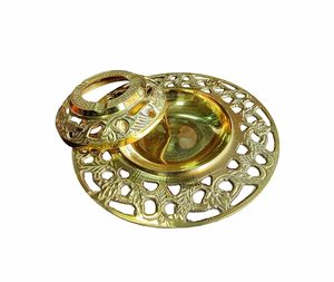 Cendrier en laiton de luxe moderne, rond, décoratif, objet de table, objet de collection, haute qualité, pour la décoration de la maison et des hôtels, idéal pour offrir - Product Image 3