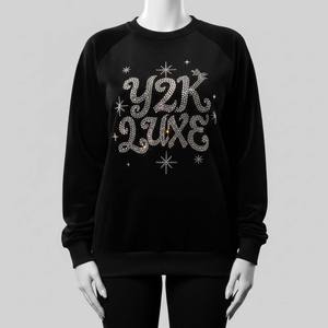 Sudadera de terciopelo negra de lujo Y2K personalizada para mujer con logo de cristal de diamantes de imitación, jersey de cuello redondo de peso pesado para invierno, estilo urbano 100% - Product Image 1