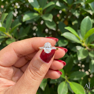 Anillo de Compromiso de Lujo con Diamante Cultivado en Laboratorio de Corte Ovalado, Chapado en Oro, con Engaste de Puntas, Joyería para Aniversario de Bodas - Product Image 6
