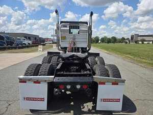 Camión Semirremolque Kenworth W900 Cummins GX 2024 en Perfecto Estado | Tractor | Camiones - Product Image 2