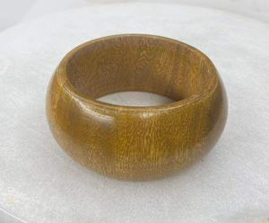 Bracelets en bois de haute qualité pour femmes et jeunes filles, pour mariages et occasions spéciales, à prix abordable, artisanat naturel. - Product Image 1