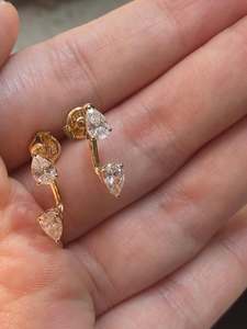 Pendientes de botón con corte de pera chapados en oro de 18 quilates S925, geométricos, hipoalergénicos, para cartílago, para mujer - Estilo moderno para fiestas - Product Image 1