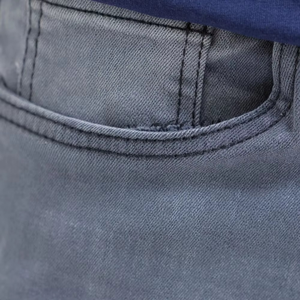 Jean en denim taille haute style jogger déchiré avec revers élastiques, confortable pour la maison et l'extérieur, pour hommes et garçons - Product Image 6