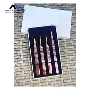 Juego de 4 Pinzas Profesionales para Extensión de Pestañas, con Punta de Fibra Premium, Acero Japonés, Agarre de Diamante, en Elegante Color Rosa - Product Image 2