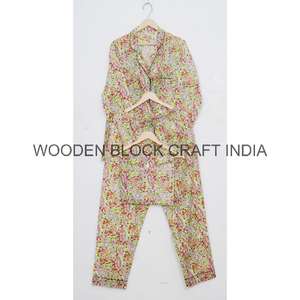 Nouvel ensemble pyjama élégant fait main en coton ultra doux pour femme, motif floral, chemise et pantalon de nuit pour l'été - Product Image 2