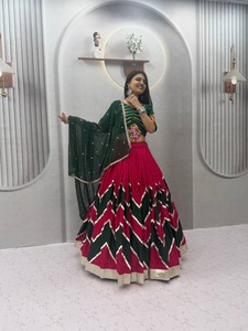 Heavy Embroidered <b>Lehenga</b> Choli Set Indian Traditional <b>Lehenga</b> Dupatta Set for <b>Women</b> Festive Wear Ethnic Dress - Product Image 5