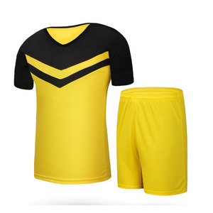 Tenue de football, nouveau design, vente en gros, tenue de football personnalisée à vendre, vêtements d'équipe de haute qualité, uniformes de football - Product Image 1