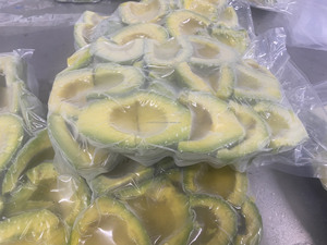 Aguacate Entero Congelado IQF, Envasado al Vacío, 24 Meses de Duración, 1 kg, Marca KMI, Exportación de Vietnam - Product Image 2