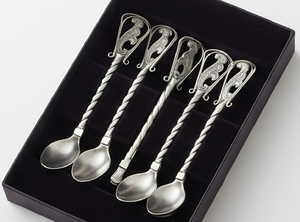 Ensemble de cuillères à thé vintage en métal avec manche torsadé, finition miroir haute brillance, compatibles lave-vaisselle, pour une table élégante - Product Image 6