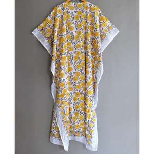 Robe Kaftan Longue en Coton Fait Main pour Femme, Imprimé Floral, Coupe Asymétrique, Idéale pour la Plage et les Soirées Estivales - Product Image 3