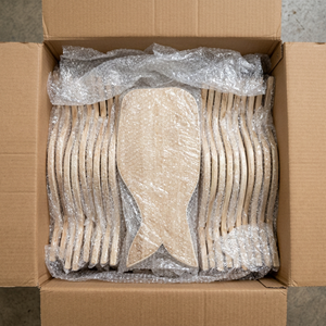 Tabla de cortar de madera con forma de hoja de arce hecha a mano, al por mayor, personalizada, con mango verde, tabla de servir de madera natural ecológica para - Product Image 4