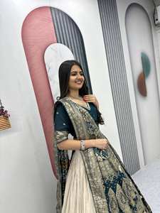 Creation está lanzando una colección especial de moda para bodas: tela para blusas tipo lengha y saree, seda jacquard de 1.5 m, con un elegante trabajo de bordado con cuentas. - Product Image 4