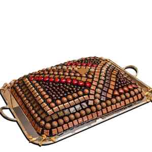 Bandeja decorativa de metal para servir chocolate, dorada, que realza tu decoración, perfecta para quienes aman la elegancia. - Product Image 3