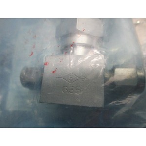 Vanne à diaphragme Fujikin FUBFL-71-6.35, isolation - Équipement et pièces semi-conductrices de renommée mondiale - Product Image 1