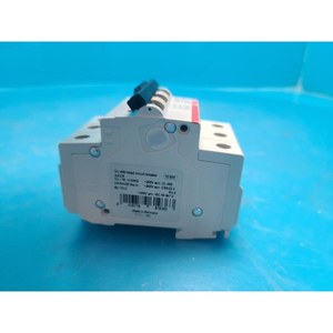 Contrôleur de débit massique Celerity IFC-125C IFC-125C C4F6-q 50SCCM d'occasion – Pièces d'équipement semi-conducteur d'époque - Product Image 6