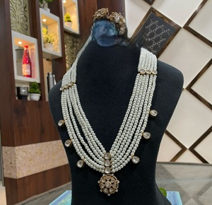 Conjunto de Collar y Pendientes de Perlas Clásicas para Compromiso, Chapado en Oro de la Mejor Calidad, Estilo Kundan, Colección para Bodas y Eventos, para Mujer - Product Image 3
