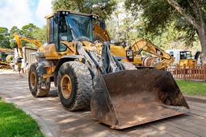 Cargadora de Ruedas Delantera Volvo L60H Usada de Alta Calidad, Motor Diésel Perkins, Sistema Hidráulico HYDAC, Alta Eficiencia Operativa - Product Image 6