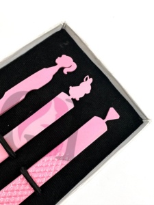 Pince à cils en acier inoxydable de haute qualité, anti-magnétique et anti-statique, avec design découpé en forme de lapin et diamant rose clair - Product Image 4