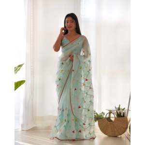 Sari en soie RV Creation Designer pour mariages, couleur ciel, avec broderie de fils et de sequins, style Inde et Pakistan - Product Image 1