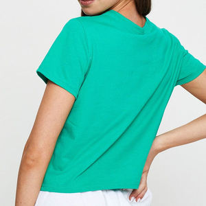 เสื้อยืดครอปผู้หญิง สีพื้น แขนสั้น คอกลม สวมใส่สบาย ผ้าเจอร์ซีย์ 100% ผ้าฝ้าย ระบายอากาศได้ดี สไตล์ฤดูใบไม้ผลิและฤดูร้อน - Product Image 5
