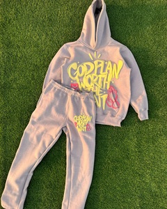 Ensemble de survêtement pour homme avec logo personnalisé OEM, design de panneaux tendance, sweat-shirt graphique et pantalon, fournisseur OEM de streetwear personnalisé - Product Image 1
