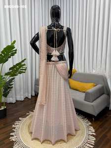 Lehenga Saree Tradicional Indio de Estilo Moderno y Atractivo, en Foux Gorgette con Bordado de Hilo y Lentejuelas, a Precio de Mayoreo - Product Image 5