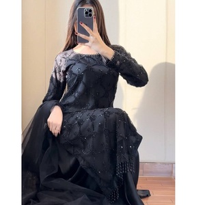 Ensemble kurta palazzo en tissu filet de qualité supérieure, style ethnique, pour femmes, avec de riches broderies, disponible au meilleur prix. - Product Image 6