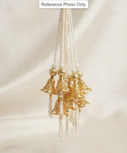 Guirnalda Decorativa Hecha a Mano con Campanas Doradas de Perlas Ligeras y Borlas para Colgar en la Techo, Hogar, Bodas, Fiestas, Puertas y Mandirs - Product Image 1