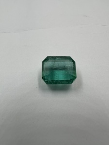 Piedra Preciosa de Esmeralda Natural, Corte Esmeralda, Verde, Suelta, 8.58 Quilates, Tamaño de Anillo - Product Image 1