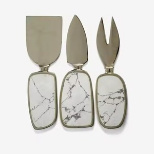 ชุดมีดชีสสแตนเลสสตีลดีไซน์หรูหรา พร้อมอุปกรณ์เสริมสำหรับเสิร์ฟในครัว - Product Image 4