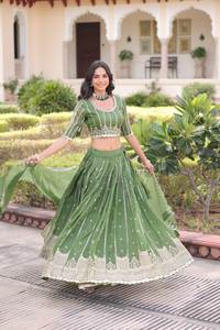 Lehenga Choli Dupatta de diseño indio, de alta calidad y tela suave, el más vendido, para adultos, ideal para fiestas, listo para usar. - Product Image 3