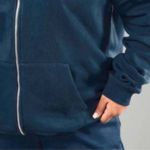 Sudaderas con capucha y cremallera completa para mujer al por mayor, de algodón transpirable, con patrón liso y color personalizado, ideales para invierno. - Product Image 6