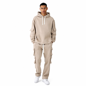 Conjunto Deportivo con Capucha para Hombre, Color Beige, Corte Holgado, Pantalones y Sudadera de Algodón Casual con Cordón Ajustable y Bolsillos Laterales - Product Image 1