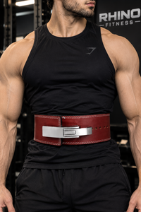 Cinturón de Levantamiento de Pesas Ajustable de Neopreno Rhino Fitness, Rojo, Duradero, Envolvente, Profesional para Adultos, para Todas las Estaciones - Product Image 6