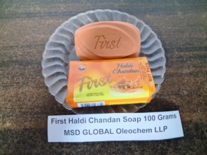 Jabón en barra Haldi Chandan 100g Hidratante para baño para todo tipo de piel - Product Image 2