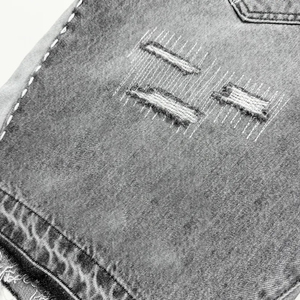 Shorts en jean délavé personnalisé avec logo pour homme, 100 % coton, denim épais tricoté, coupe ample et décontractée - Product Image 4