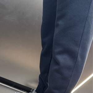 Ensemble sportif pour homme en nylon 100% personnalisé, printemps et automne, nouveau modèle, sweat à capuche tendance, vêtements de sport pour homme, OEM ODM - Product Image 4