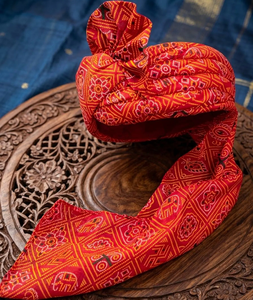 Turban traditionnel du Rajasthani pour marié, Safa rouge et orange, Bandhani, Pagri de mariage Marwari, Safa de Jaipuri Bandhej avec motif pour mariage - Product Image 1